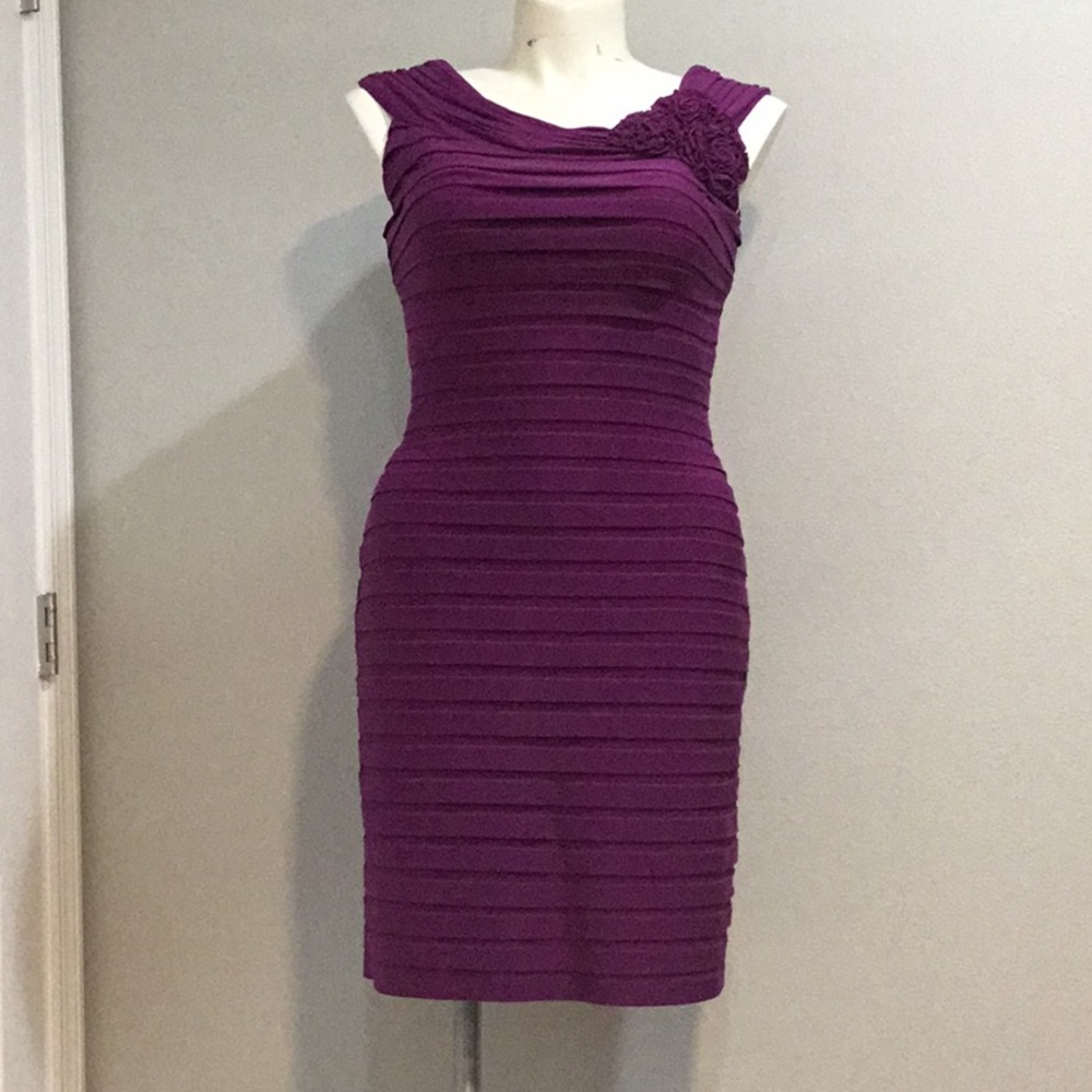 Adrianna Papell mock ruched violet dress. Size 14.
